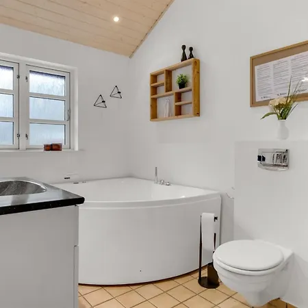 Marisol - 200m From The Sea By Interhome *